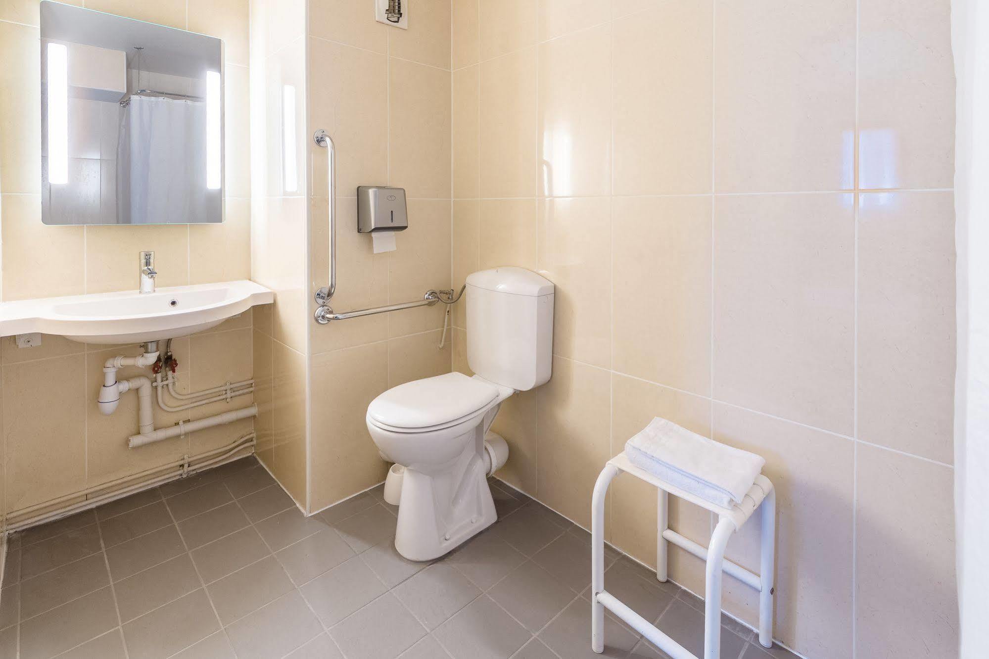 B&B Hotel Cherbourg מראה חיצוני תמונה